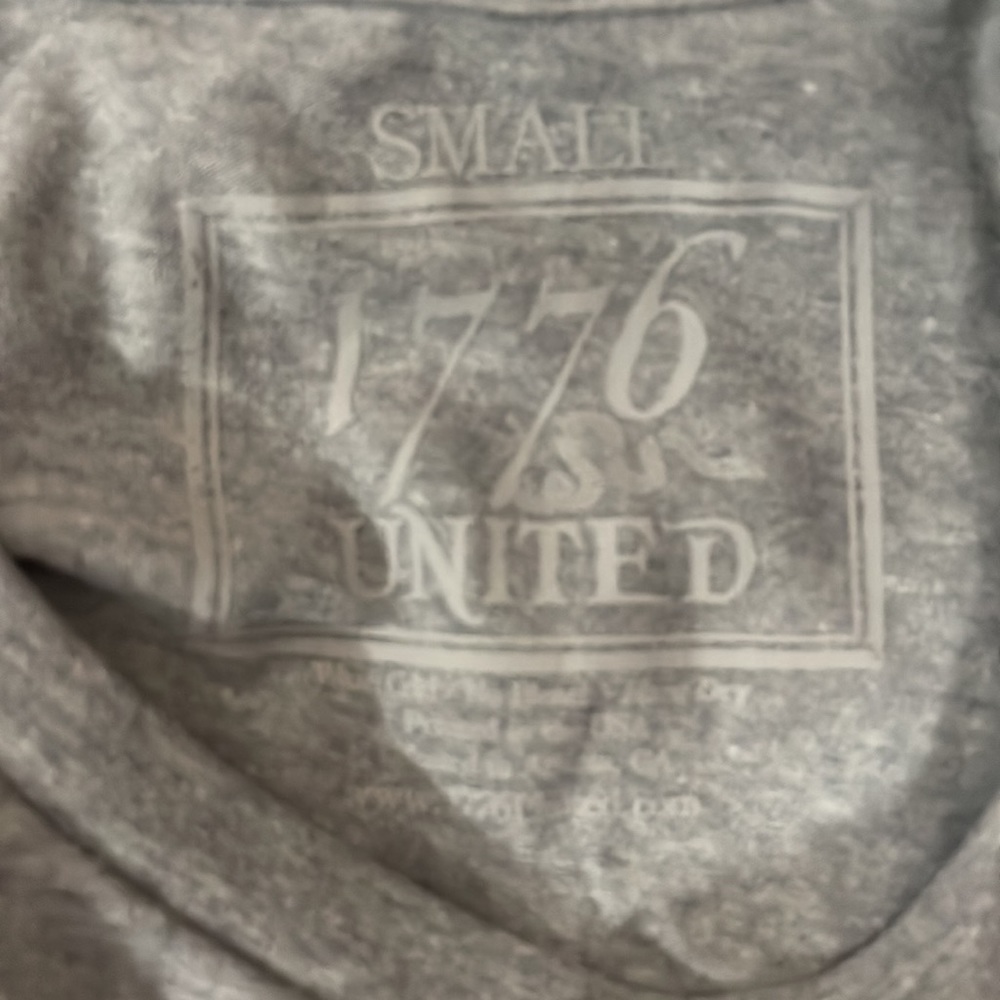 NWOT Women’s 1776 United Front & Back Printed Graphic Tee - Picture 3 of 3